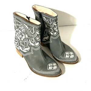PLOMO Embroidered Leather Ankle Boots Made In Spain Grey Zipper Size 36 US 5.5-6